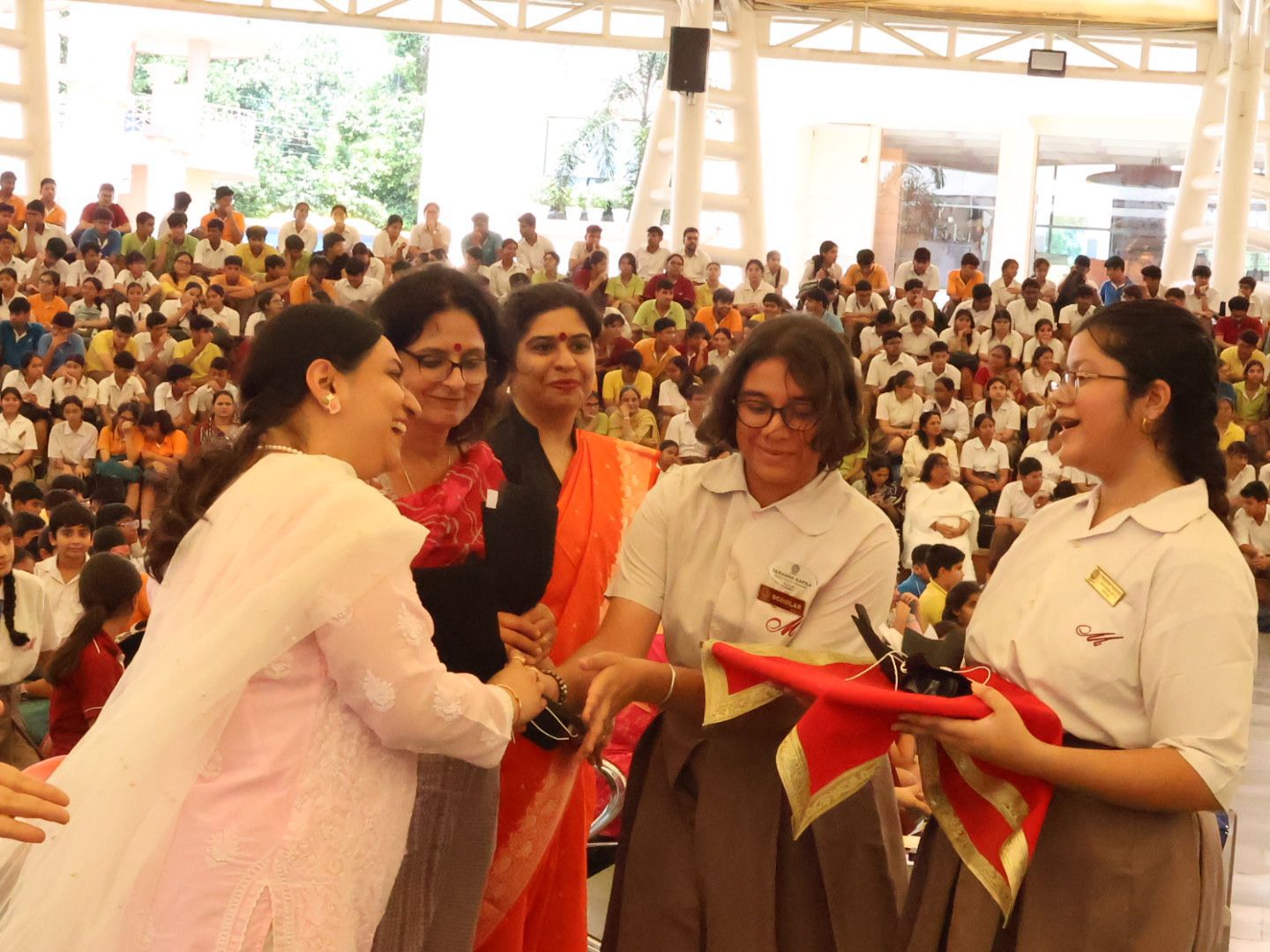 Gratitude in Action: Teachers' Day Celebrations at Mayoor 